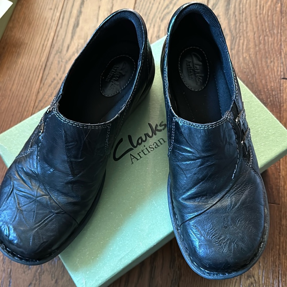 Clarks artisan black “Mill Quarter” low heal comfort shoe. Size 8. EUC